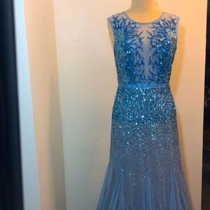 NWT Adrianna Papel Formal Dress. Size 8.